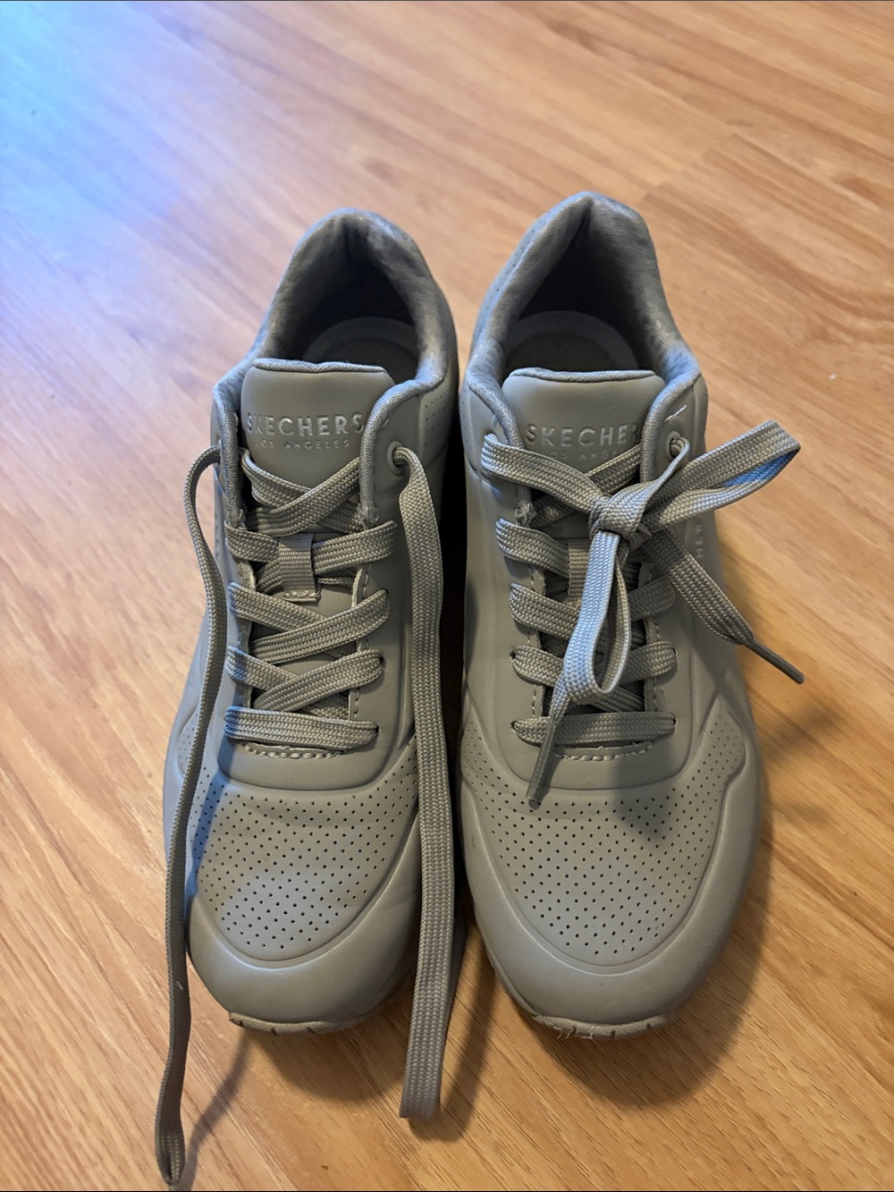 Skechers women’s Light Gray Athletic Lace-Up Sneakers